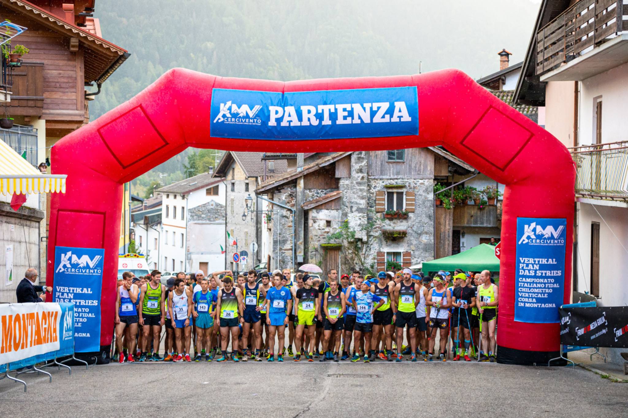 Partenza Campionato Nazionale Km Verticale 2023 a Cercivento (Ud)